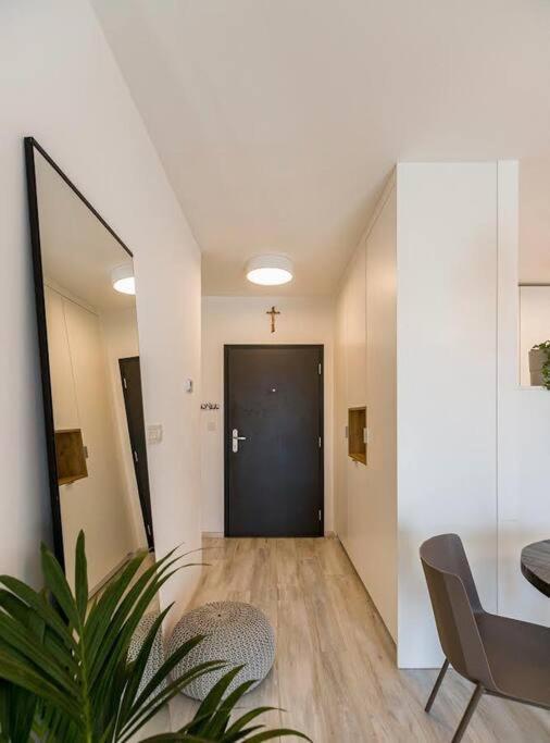 ברטיסלאבה Urban Apartment With Possibility Of Parking מראה חיצוני תמונה
